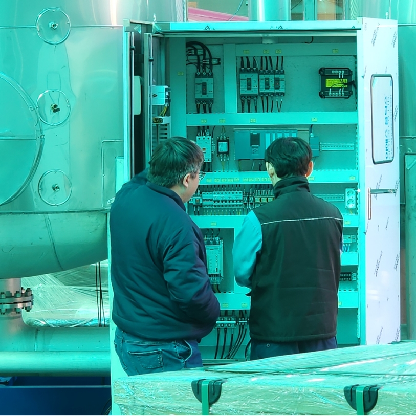 GSA engineers are inspecting the inside of the PLC board